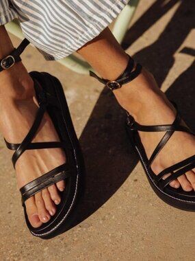 Bobbies black Salina sandals size 37